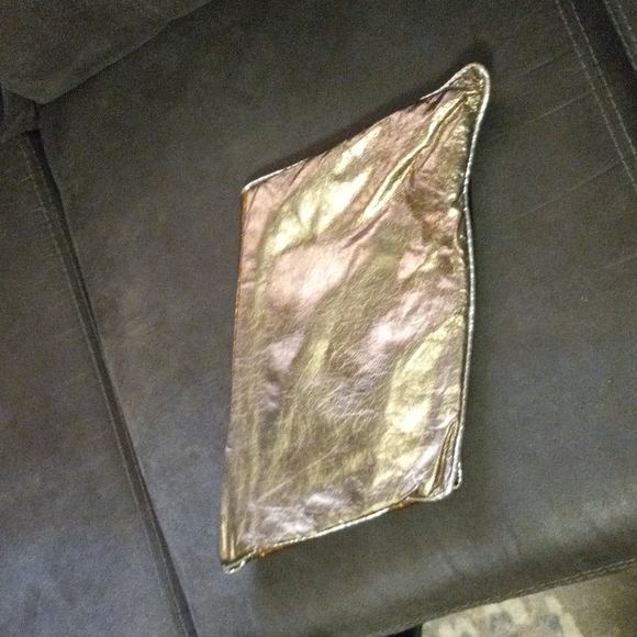 Large leather clutch bag - Picture 4 of 8